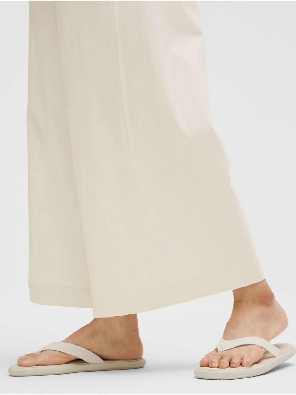 Lululemon Stretch Woven Ruffle-Waist Wide-Leg Cropped Pant - Picture 6 of 11